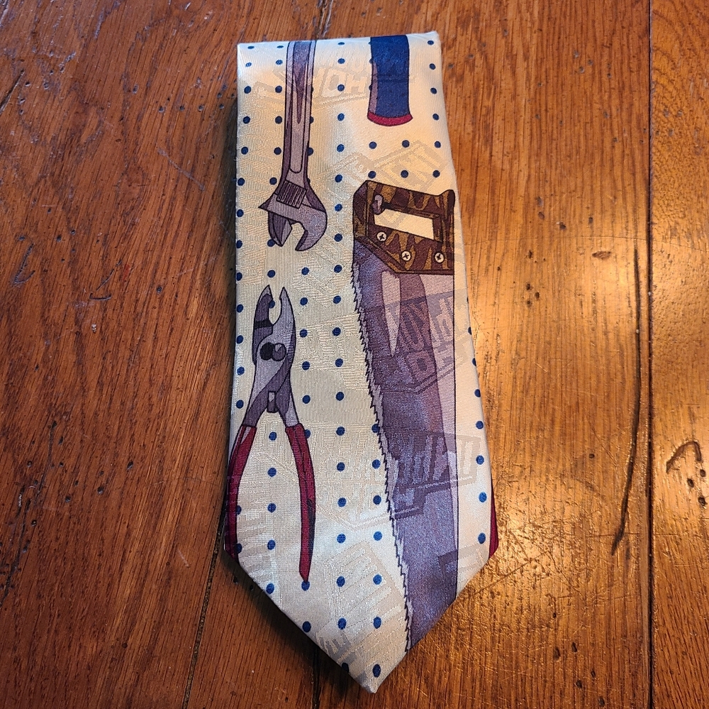 NWT Touchstone Pictures Home Improvement Men's Tie 90s Tools Tim Allen Tool Time